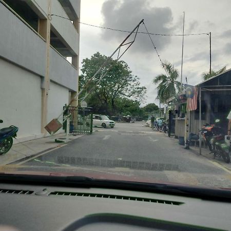 Homestay Kuala Terengganu Near Batu Burok, Hospital Hsnz, Ktcc Mall, Drawbridge C Екстериор снимка