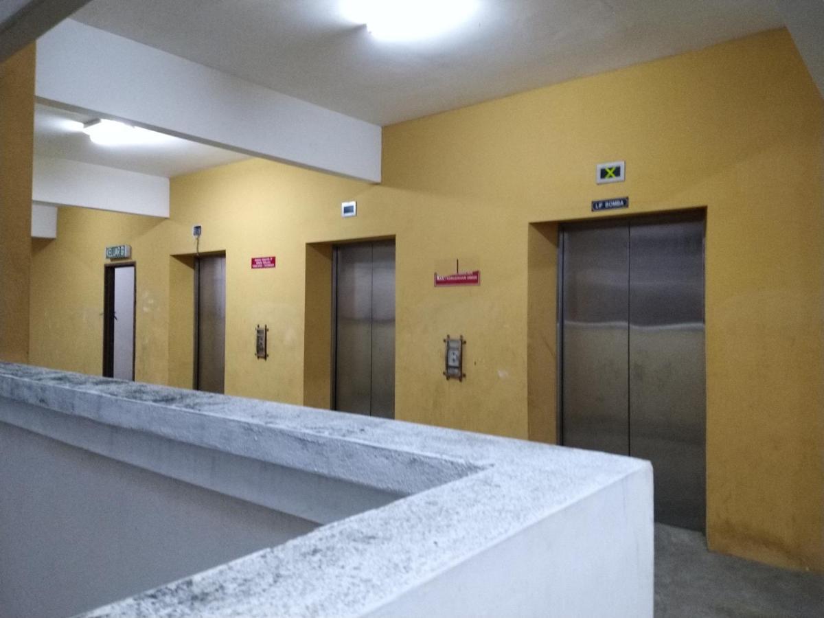 Homestay Kuala Terengganu Near Batu Burok, Hospital Hsnz, Ktcc Mall, Drawbridge C Екстериор снимка